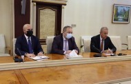 شاندەکێ ڕێکخراوا یونیسێف، دگەل جێگرێ پارێزگارێ دهوکێ کۆمبو