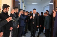 پارێزگارێ دهۆكێ  پشكدارى دبه‌هیا هه‌ردووخودێ ژێ رازیان( محمد محمود ونێچیرڤان عبدالعزیز ) قوربانیێن په‌قینا تانكێ غازێ ل دهۆكێ  دا كر