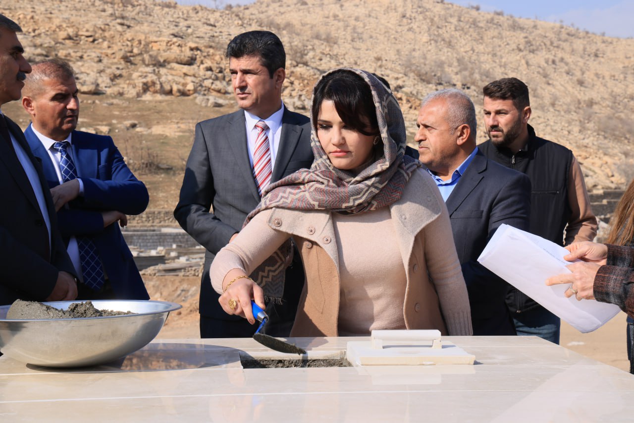 ب چاڤدێریا پارێزگارێ دهۆكێ بهرێ بنیاتى بو ئاڤاكرنا جهێ ڤهحهواندنا گیانهوهرێن بهرهڵا ل گهلیێ دارهناروكێ ب گوژمێ (323) ملیون دینارا هاته دانان